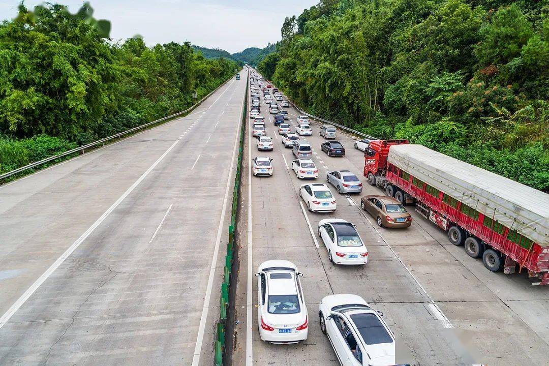 风云突变西汉姆国际比赛日迎来里程碑，意大利杯版图或变，赛场秩序良好，轮换策略成焦点的简单介绍